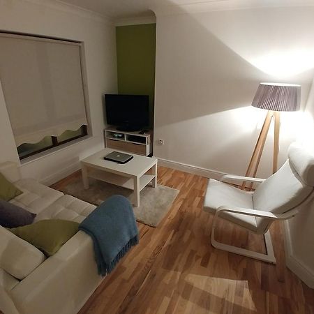 The Grand Canal Dock Apartment Dublin Exterior photo