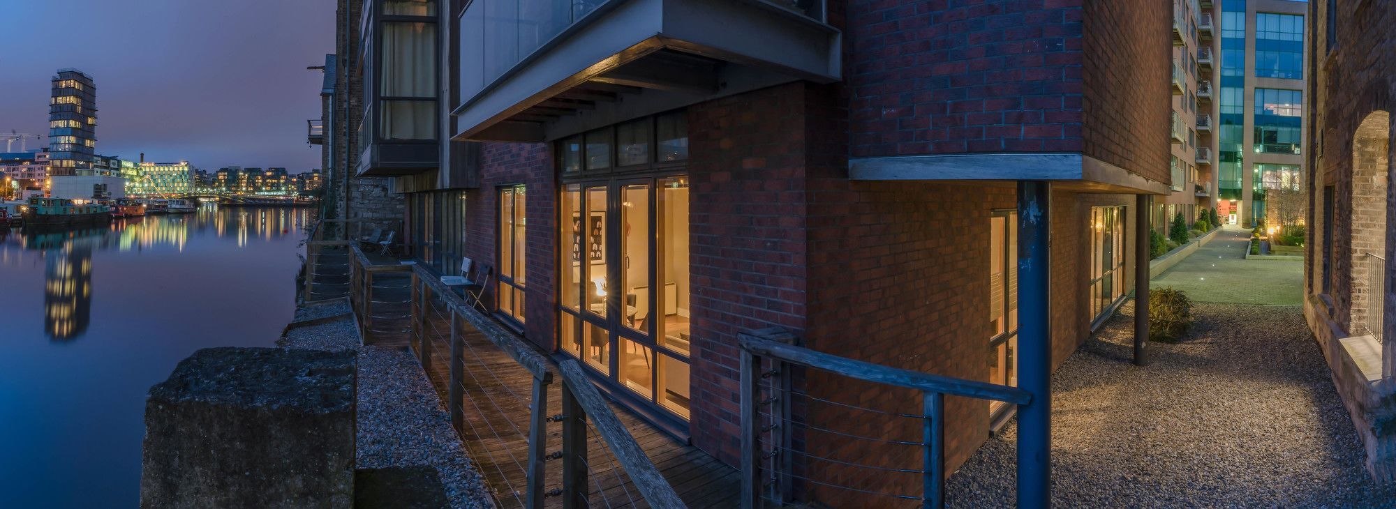 The Grand Canal Dock Apartment Dublin Exterior photo